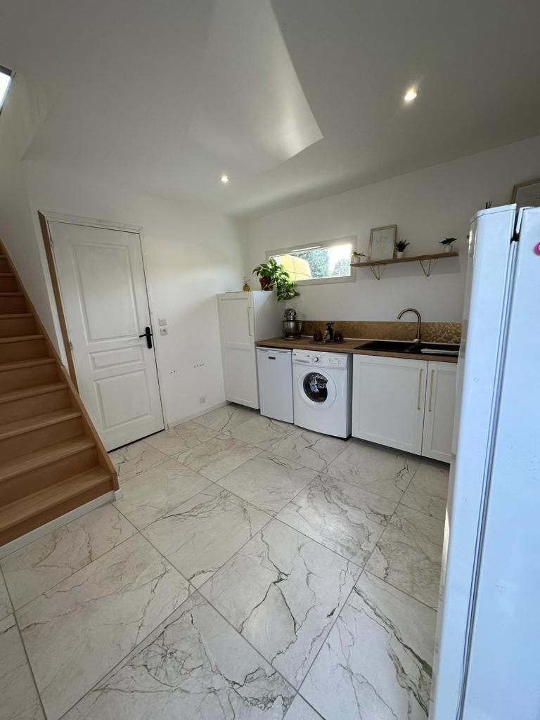 Chez Valentin Apartment Surzur Luaran gambar